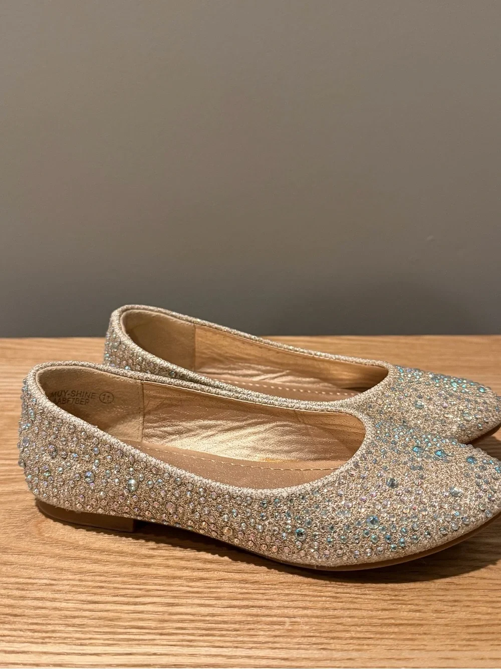 Dream Pairs Girls Size 11 Champagne Rhinestone Ballet Flat